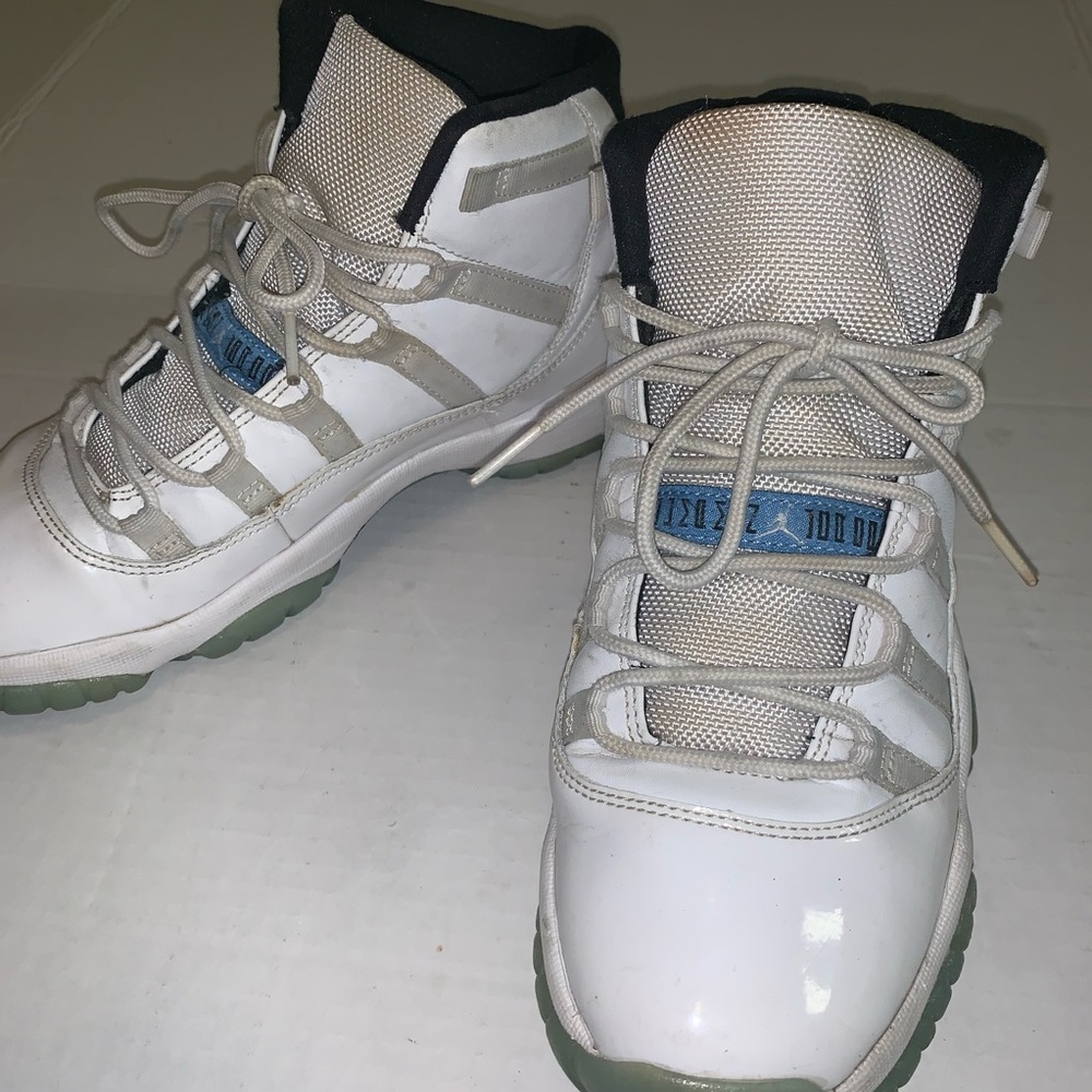 AIR JORDAN 11 retro cool blue